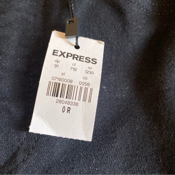 Express Ladies High Waisted Black Ripped Raw Hem Supersoft Skinny Jeans NWT 0R - Picture 5 of 7